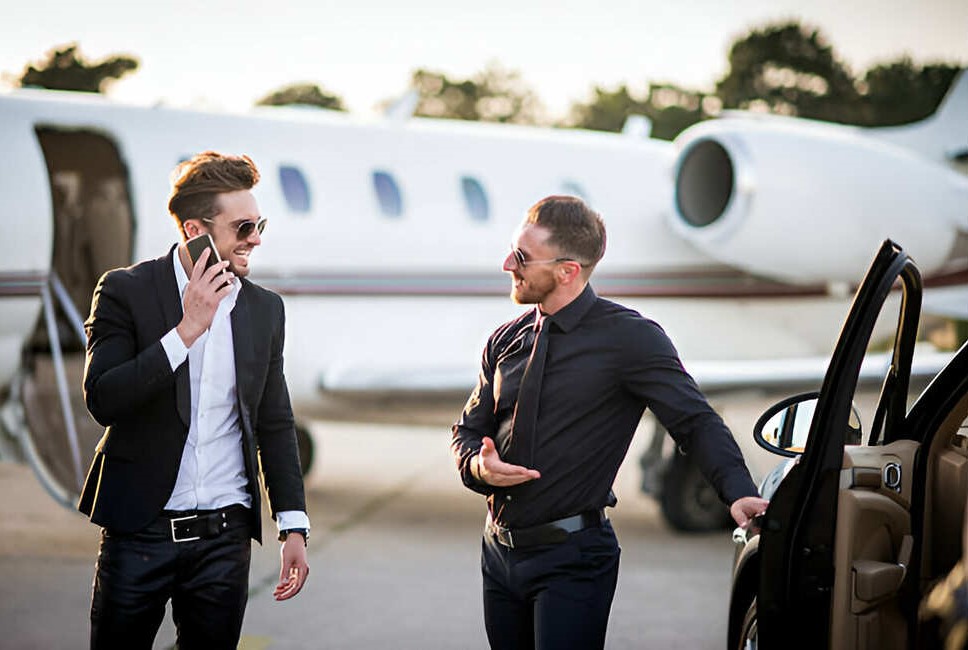 corporate airport shuttle chauffeurs